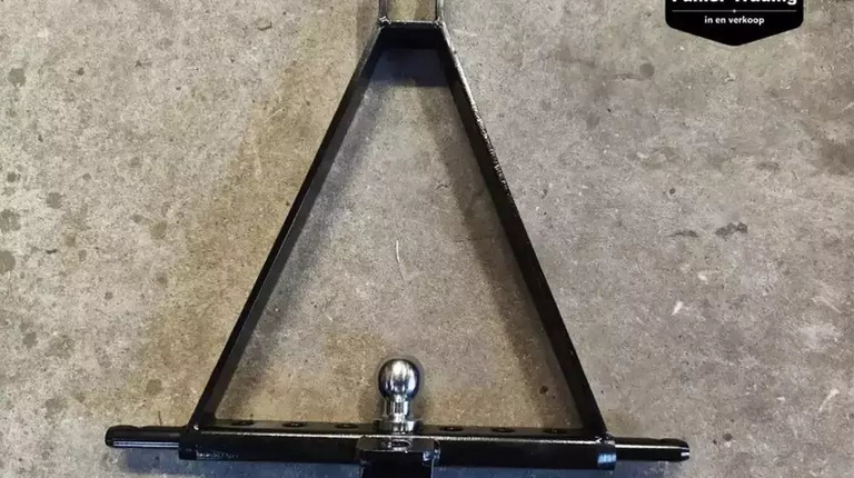 Aanhanger Trekbok Zwart-Rood